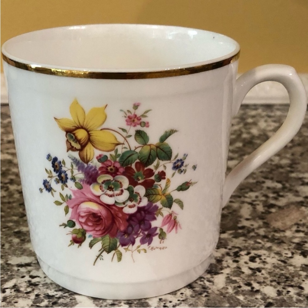 Hammersley mug bone china flowers white gold trimmed Howard Sprays Smooth 1980s